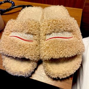 Original Balenciaga unisex slippers.